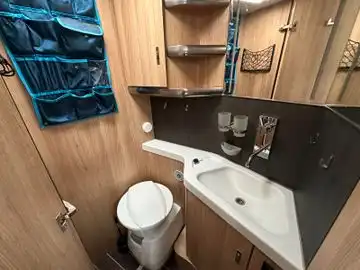 KNAUS Sky TI 700 MEG Platinum Selection